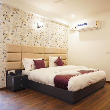 Lime Tree Hotel Pulkit Gurgaon-Artemis Hospital, Nearest Metro Huda City Centre Exterior photo
