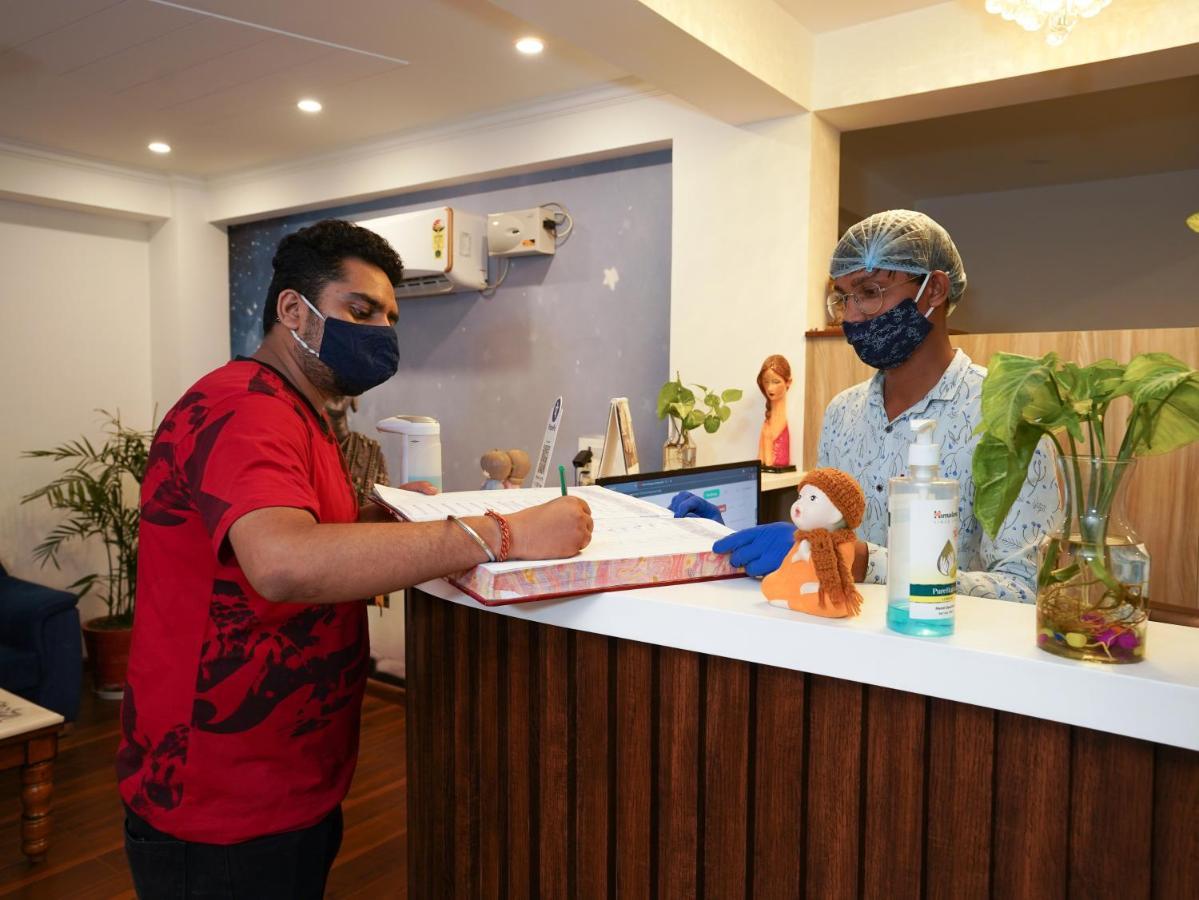 Lime Tree Hotel Pulkit Gurgaon-Artemis Hospital, Nearest Metro Huda City Centre Exterior photo