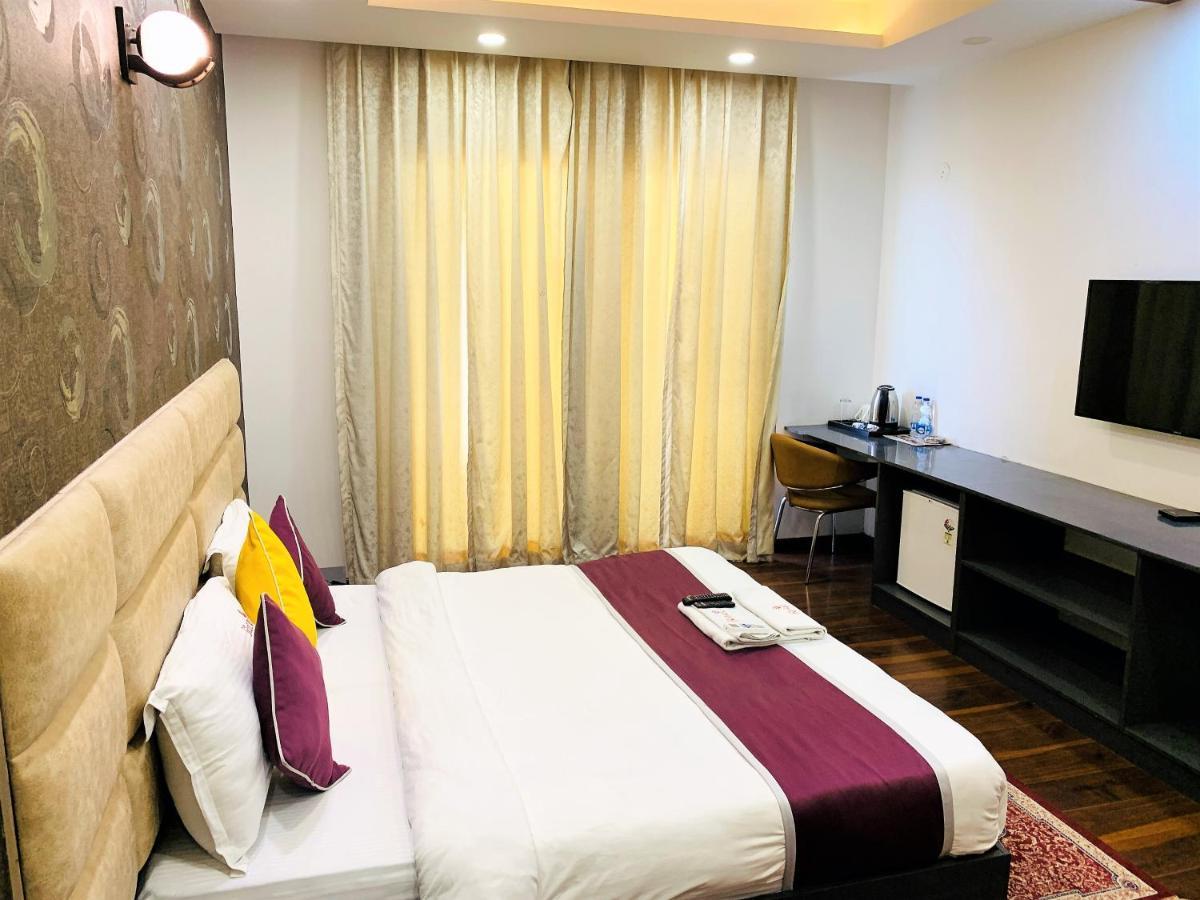 Lime Tree Hotel Pulkit Gurgaon-Artemis Hospital, Nearest Metro Huda City Centre Exterior photo