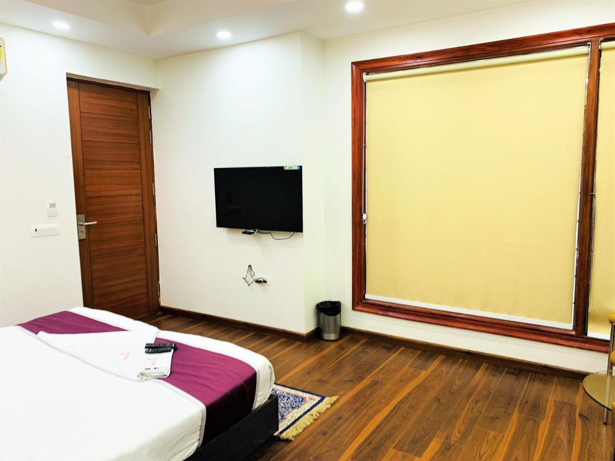 Lime Tree Hotel Pulkit Gurgaon-Artemis Hospital, Nearest Metro Huda City Centre Exterior photo