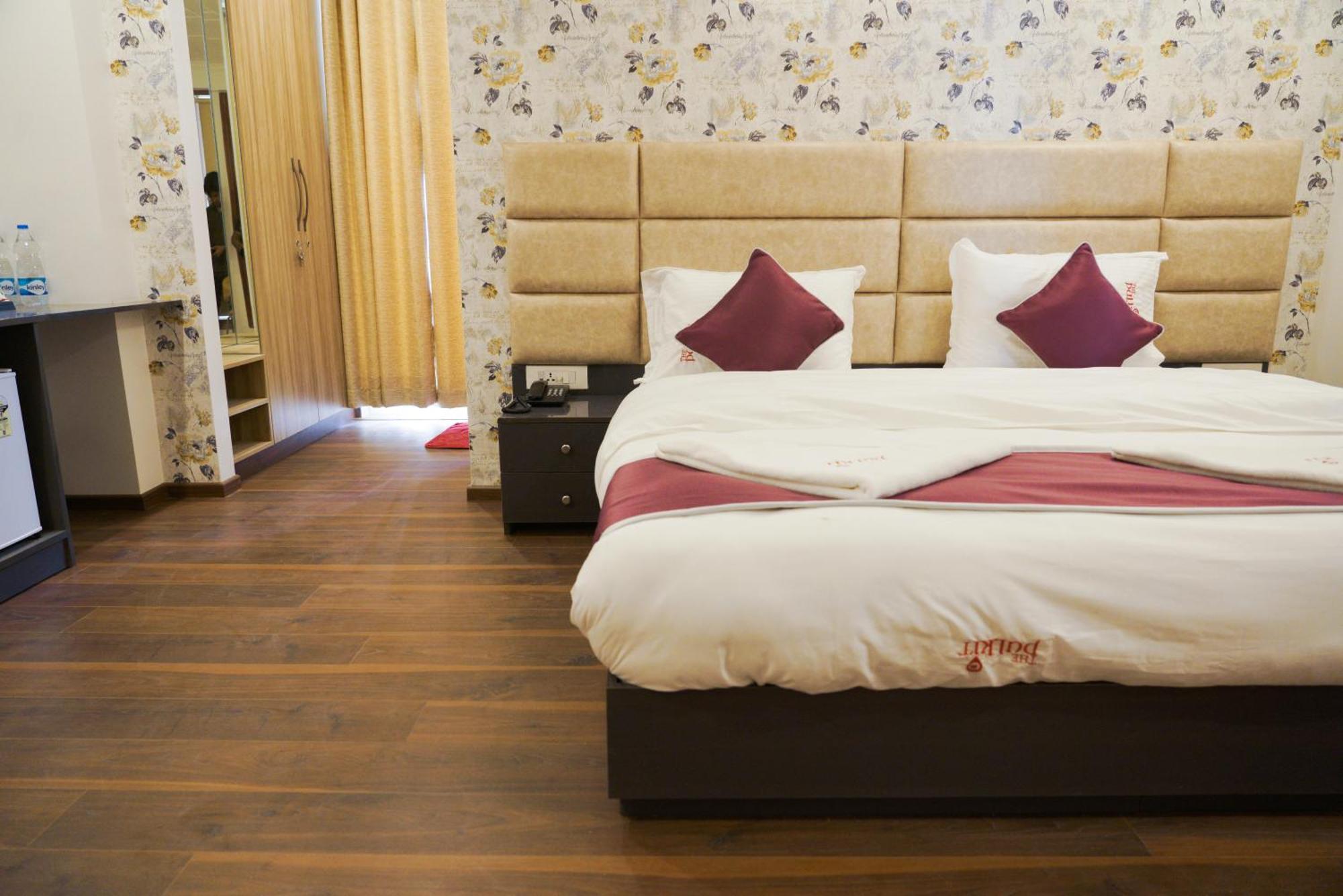Lime Tree Hotel Pulkit Gurgaon-Artemis Hospital, Nearest Metro Huda City Centre Exterior photo