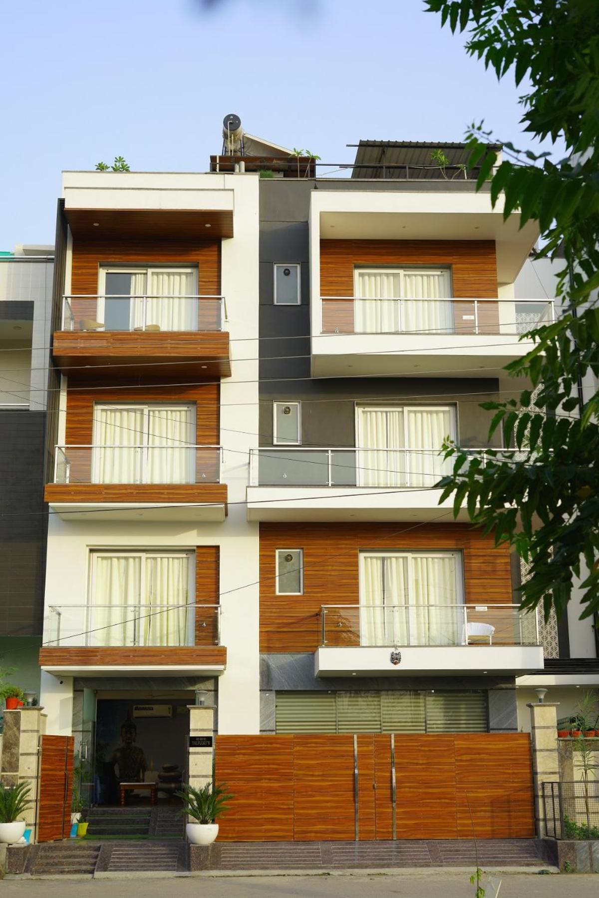 Lime Tree Hotel Pulkit Gurgaon-Artemis Hospital, Nearest Metro Huda City Centre Exterior photo